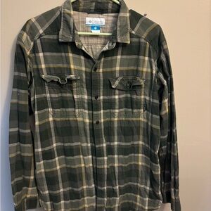 Columbia Tan and Green Plaid Shirt (L)